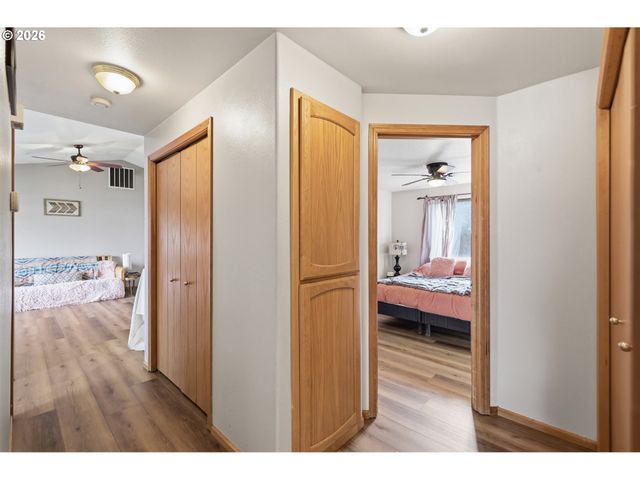 961 BUSH Ln, Creswell, OR 97426