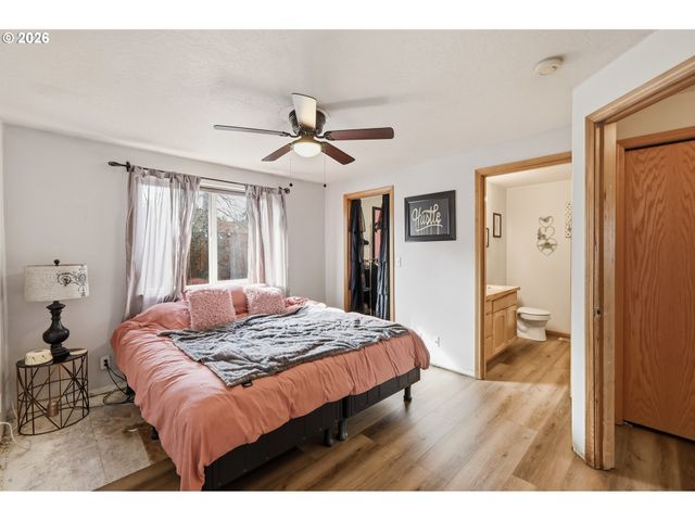 961 BUSH Ln, Creswell, OR 97426