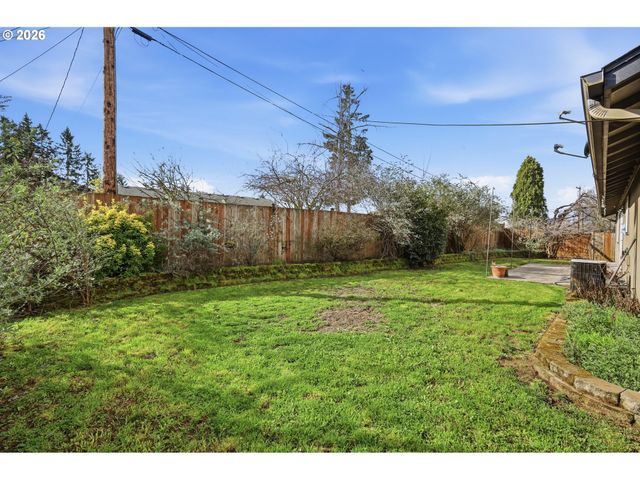 961 BUSH Ln, Creswell, OR 97426