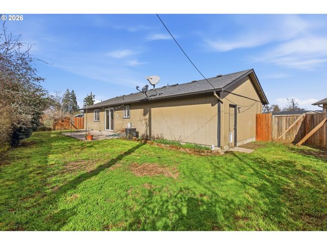 961 BUSH Ln, Creswell, OR 97426
