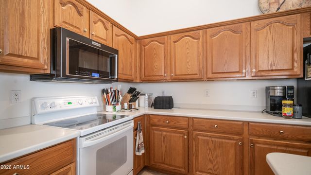 2002 W HAWKEN Way, Chandler, AZ 85286