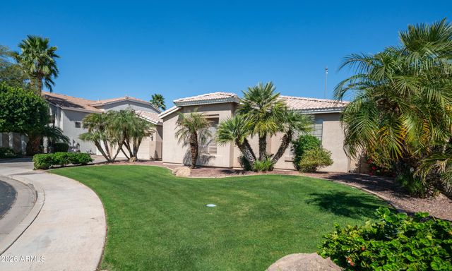 2002 W HAWKEN Way, Chandler, AZ 85286