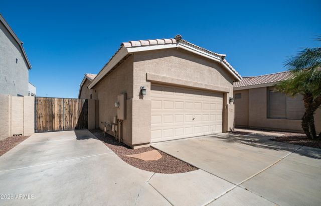 2002 W HAWKEN Way, Chandler, AZ 85286
