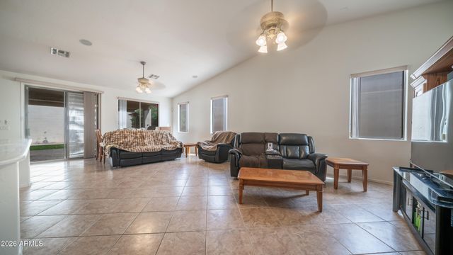 2002 W HAWKEN Way, Chandler, AZ 85286
