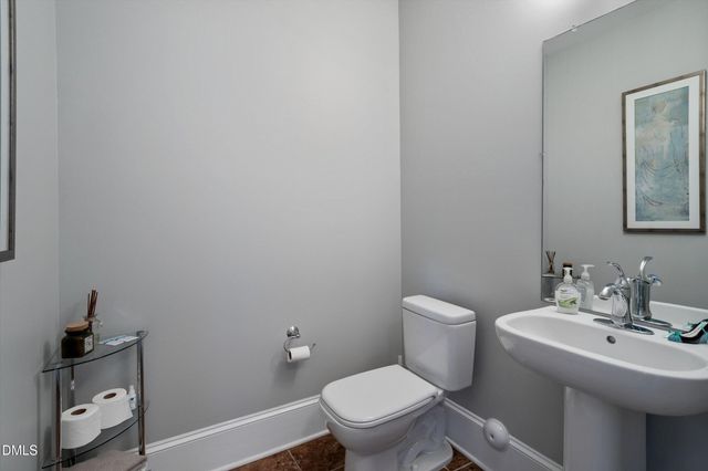 601 Finsbury Street 207, Durham, NC 27703