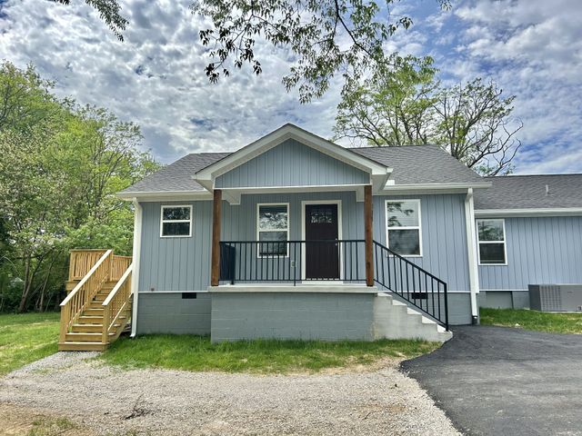 113 W Coffee St, Manchester, TN 37355