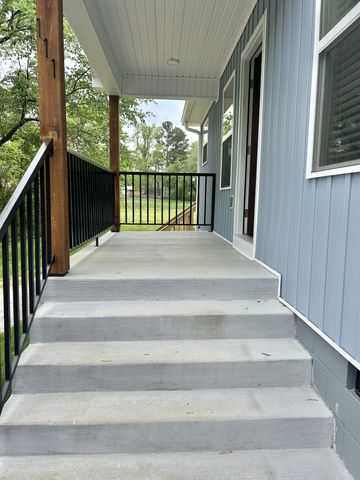 113 W Coffee St, Manchester, TN 37355