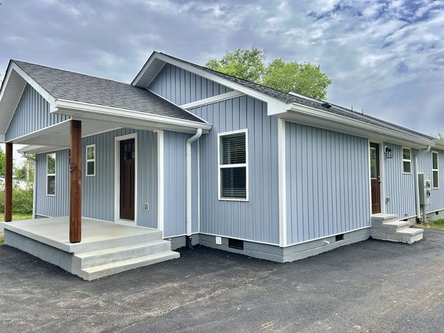 113 W Coffee St, Manchester, TN 37355