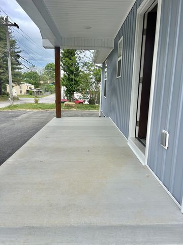 113 W Coffee St, Manchester, TN 37355