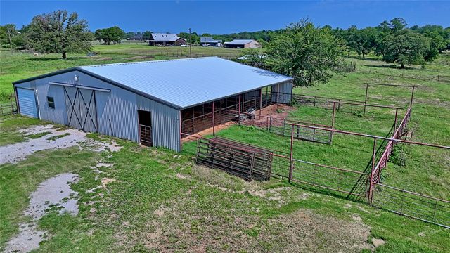 202 County Road 3470, Paradise, TX 76073
