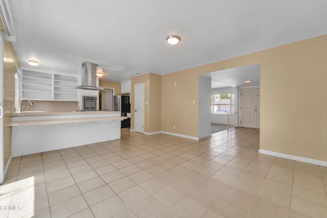 252 W Columbia Road, Thousand Oaks, CA 91360