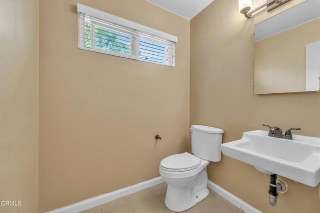 252 W Columbia Road, Thousand Oaks, CA 91360