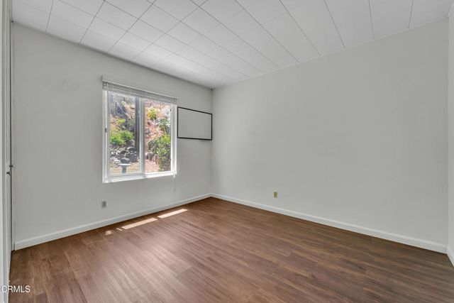 252 W Columbia Road, Thousand Oaks, CA 91360
