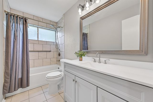 502 Dawn Drive, League City, TX 77573