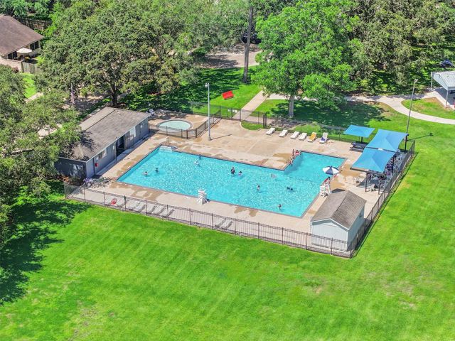 502 Dawn Drive, League City, TX 77573
