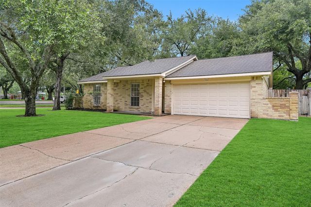 502 Dawn Drive, League City, TX 77573