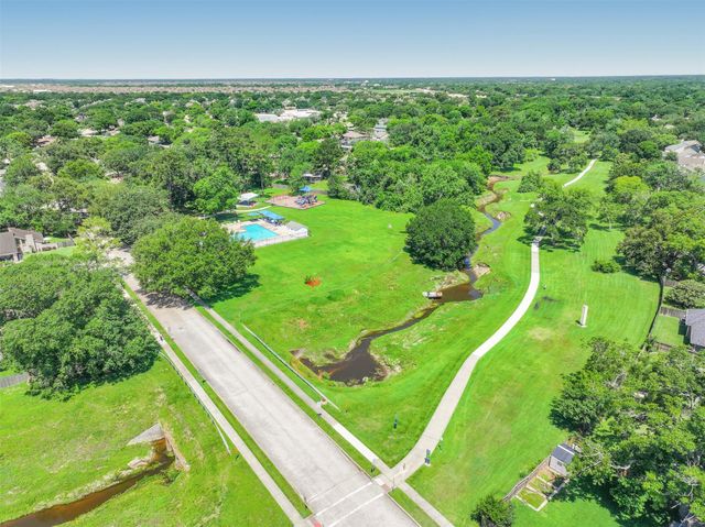 502 Dawn Drive, League City, TX 77573