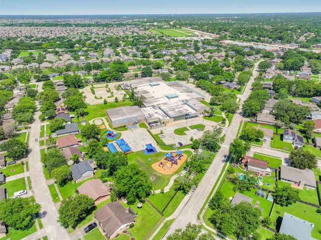 502 Dawn Drive, League City, TX 77573