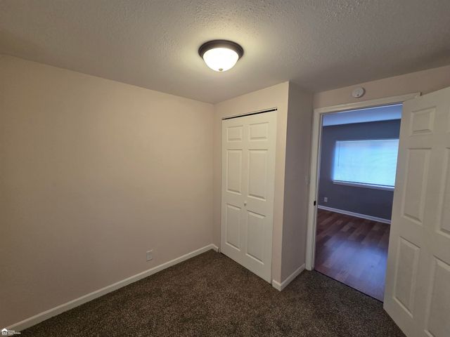 2164 E Whittemore Avenue, Burton, MI 48529