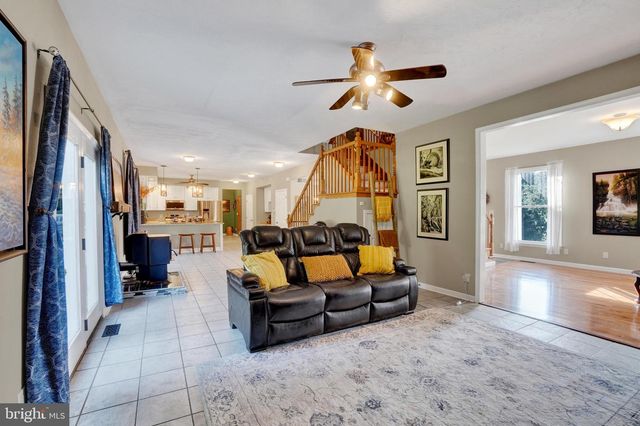7B HERITAGE FARM DR, New Freedom, PA 17349