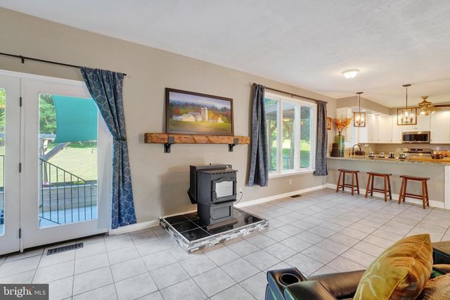 7B HERITAGE FARM DR, New Freedom, PA 17349