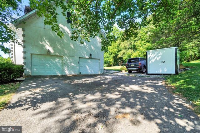 7B HERITAGE FARM DR, New Freedom, PA 17349