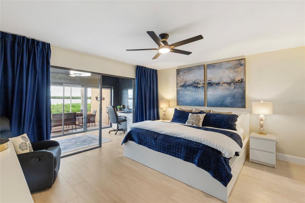 Image 12 of property listing at 3887 CATALINA DRIVE, Bradenton, FL 34210