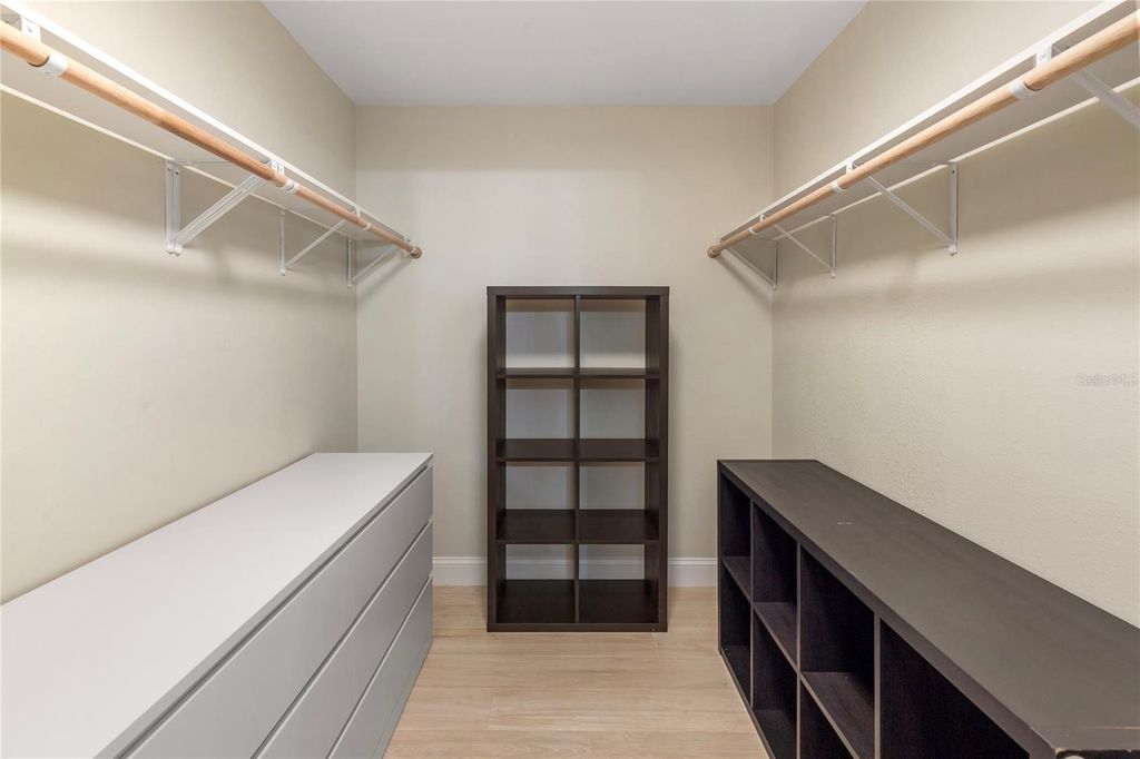 Image 18 of property listing at 3887 CATALINA DRIVE, Bradenton, FL 34210