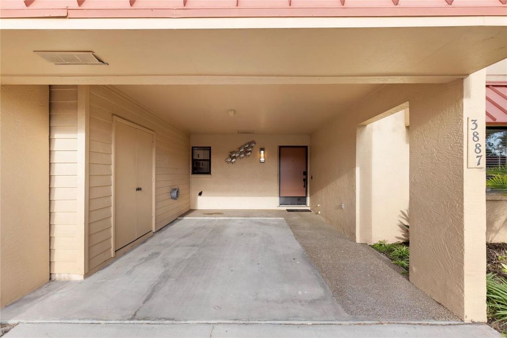 Image 44 of property listing at 3887 CATALINA DRIVE, Bradenton, FL 34210