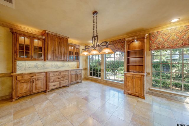3406 Pebblebrook, Tyler, TX 75707