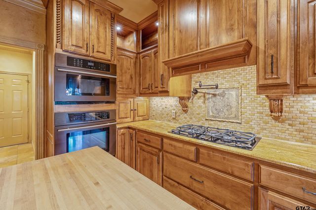 3406 Pebblebrook, Tyler, TX 75707