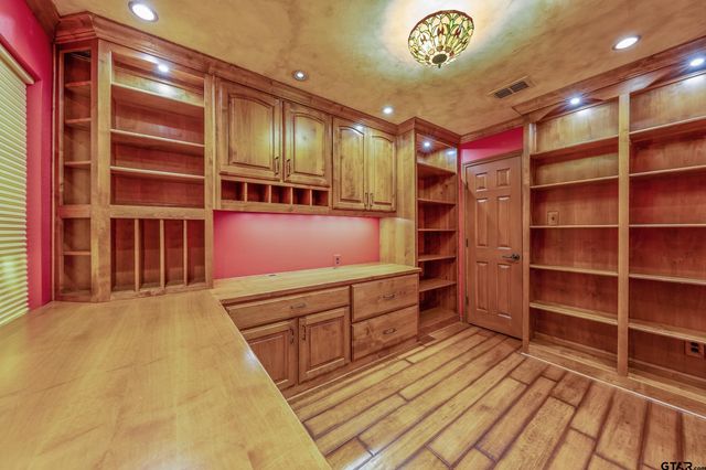 3406 Pebblebrook, Tyler, TX 75707