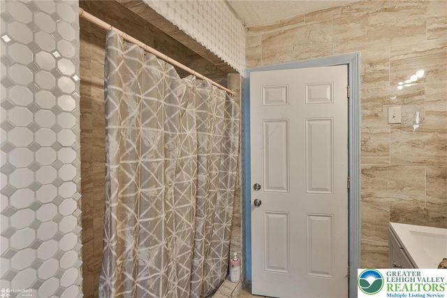 517 North 8th Street, Allentown City, PA 18102