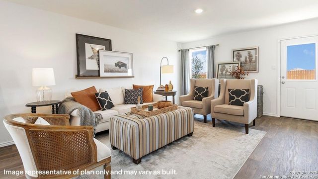 16068 Mahogany Way, Elmendorf, TX 78112