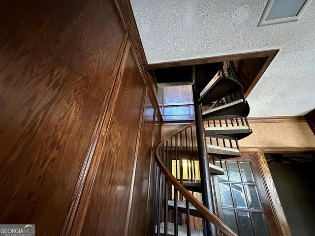 608 Pine Point Circle, Valdosta, GA 31602