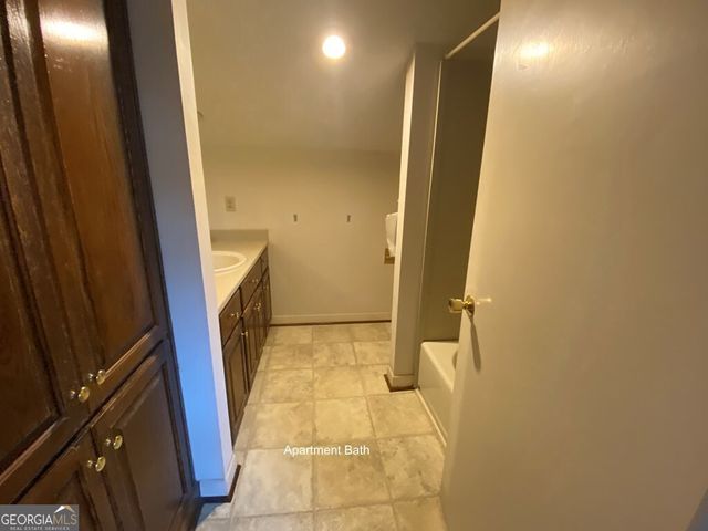 608 Pine Point Circle, Valdosta, GA 31602