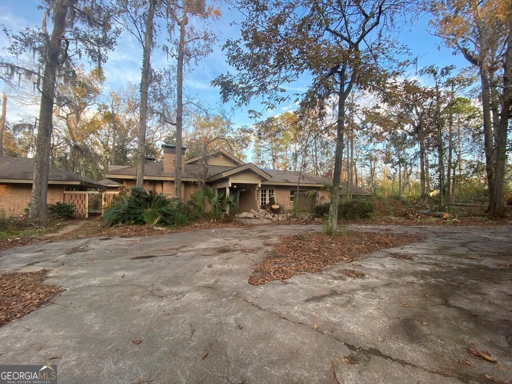 608 Pine Point Circle, Valdosta, GA 31602