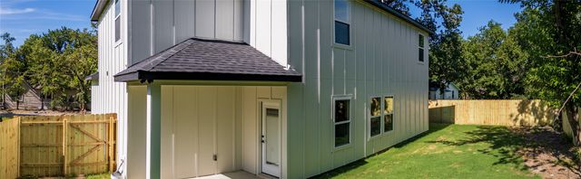702 W Rochester Street, Terrell, TX 75160