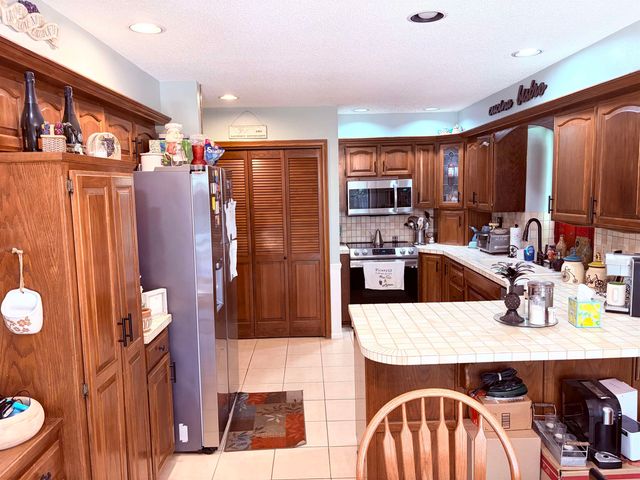 4610 N Farmstead Ct., Bel Aire, KS 67220