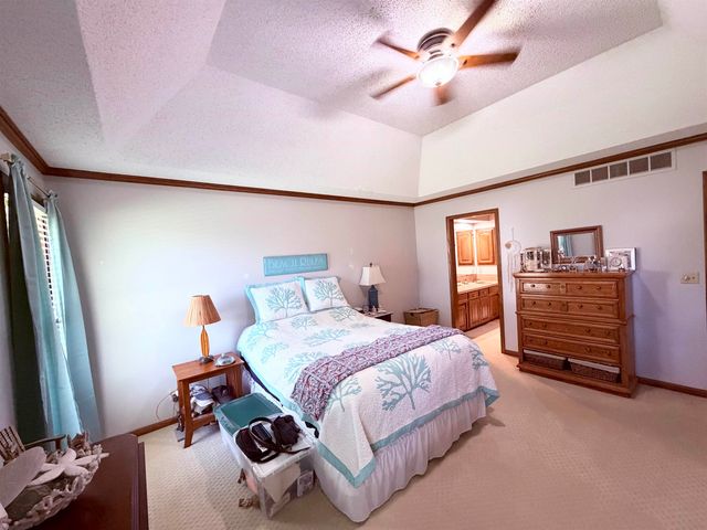 4610 N Farmstead Ct., Bel Aire, KS 67220