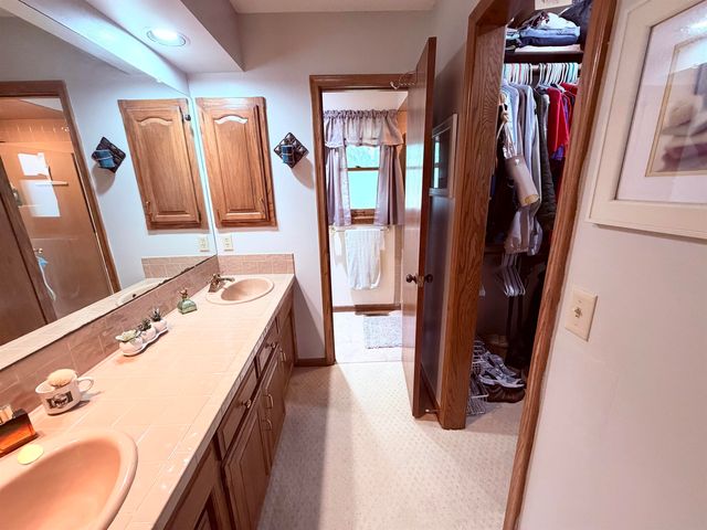 4610 N Farmstead Ct., Bel Aire, KS 67220