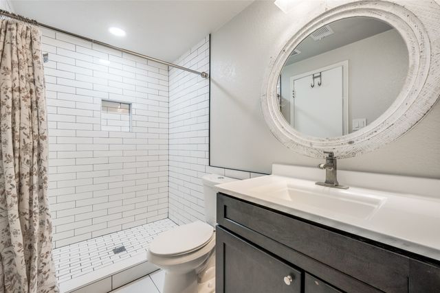 1929 N Lake Trail, Denton, TX 76201