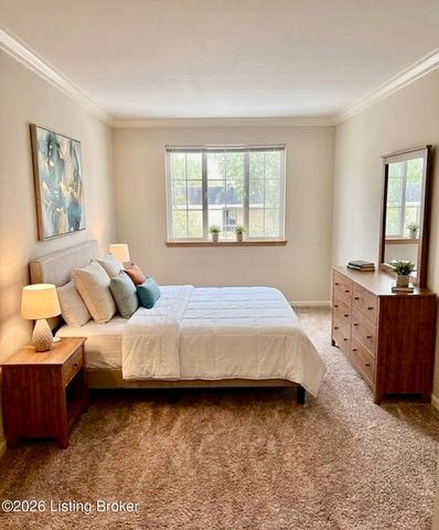161 Thierman Ln APT 1H, Louisville, KY 40207