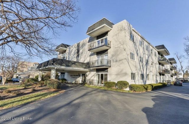 161 Thierman Ln APT 1H, Louisville, KY 40207