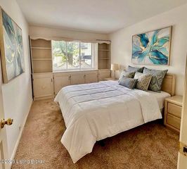 161 Thierman Ln APT 1H, Louisville, KY 40207