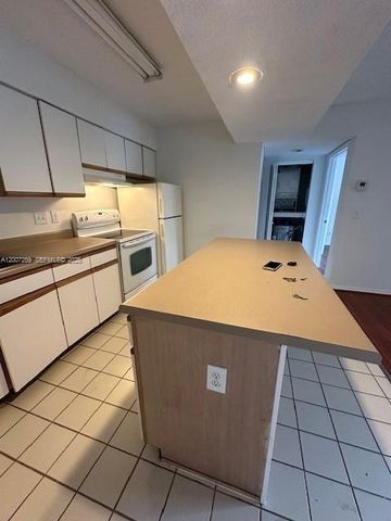 3985 W Mcnab Rd A111, Pompano Beach, FL 33069