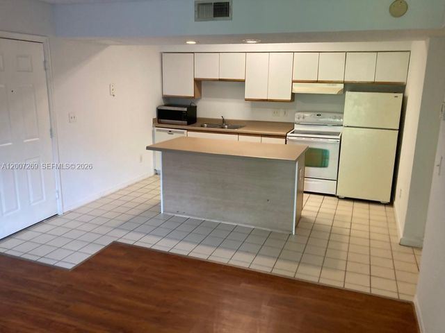 3985 W Mcnab Rd A111, Pompano Beach, FL 33069