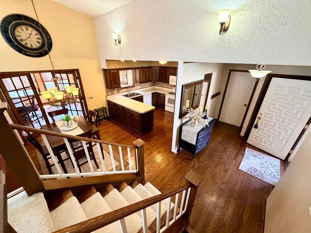 1919 Driftwood Avenue, Worthington, MN 56187