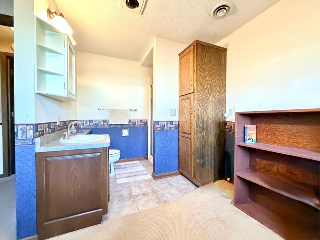 1919 Driftwood Avenue, Worthington, MN 56187