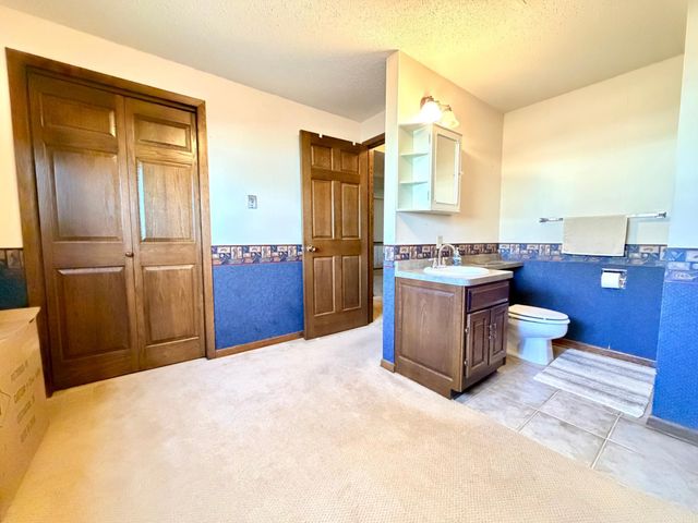 1919 Driftwood Avenue, Worthington, MN 56187